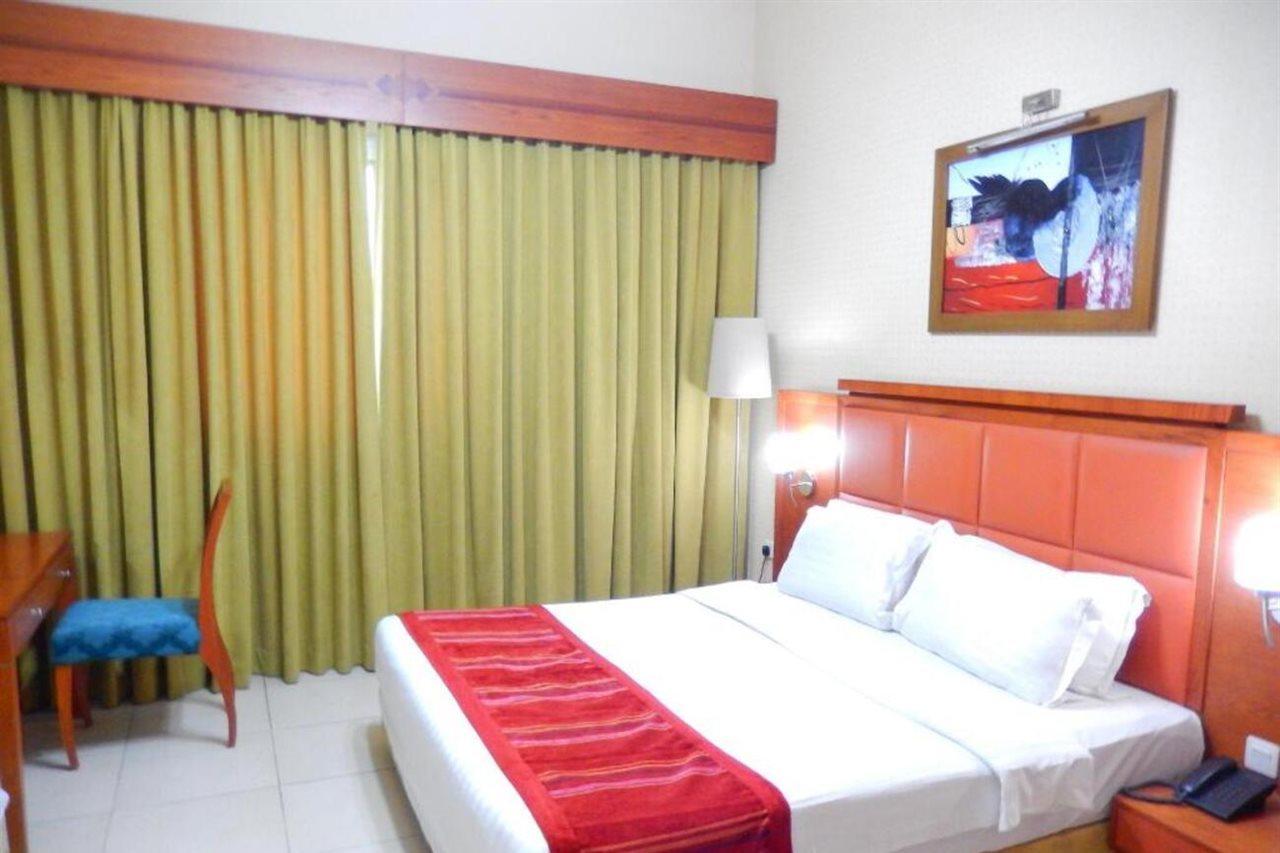 Wescott Pearl Hotel Apartments Dubaï Extérieur photo