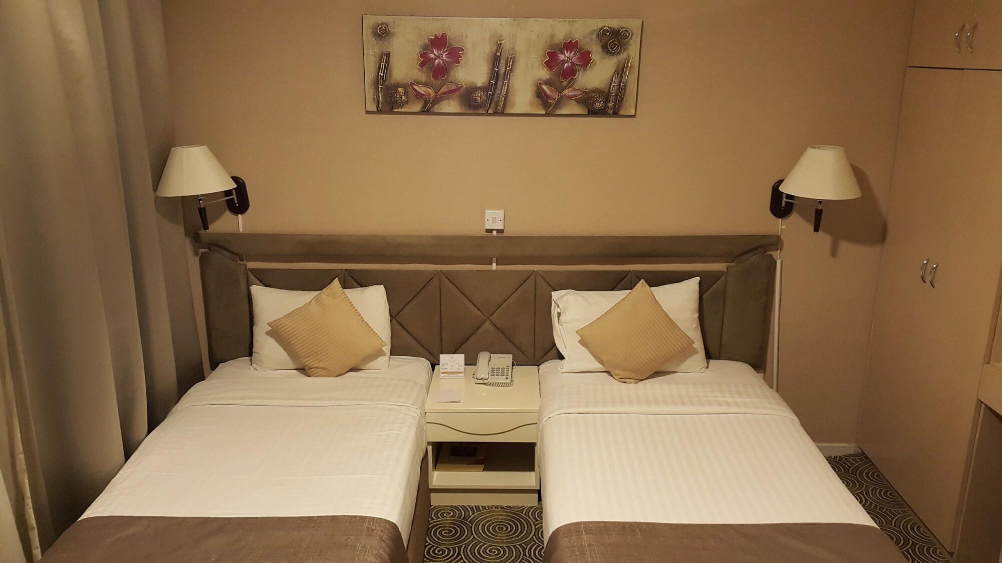 Wescott Pearl Hotel Apartments Dubaï Extérieur photo