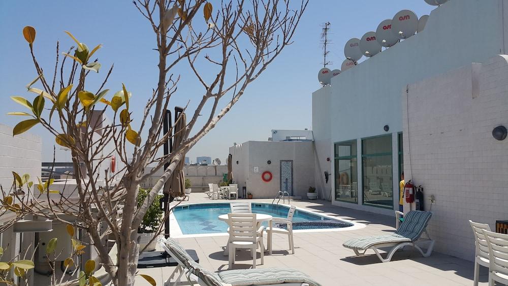 Wescott Pearl Hotel Apartments Dubaï Extérieur photo