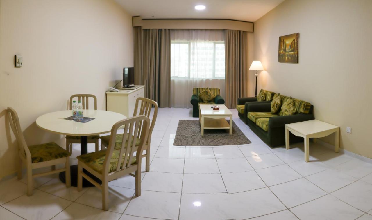 Wescott Pearl Hotel Apartments Dubaï Extérieur photo