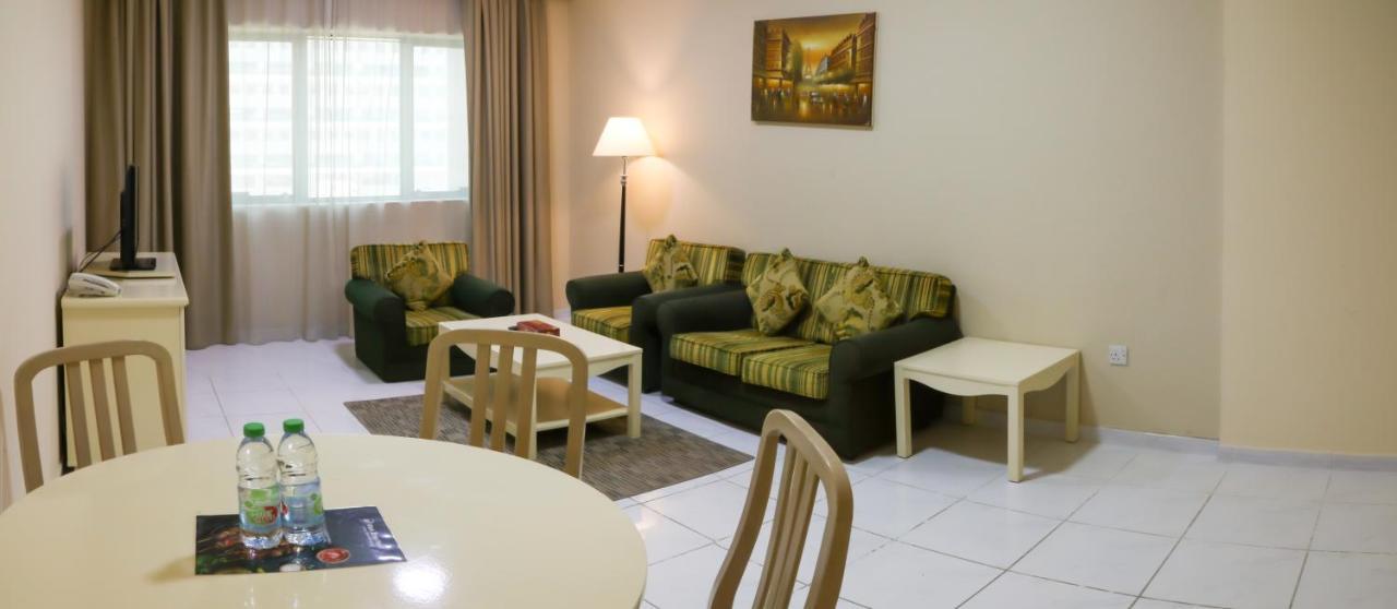Wescott Pearl Hotel Apartments Dubaï Extérieur photo