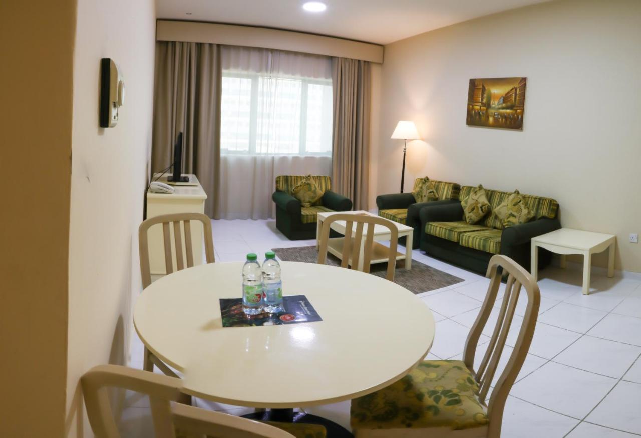 Wescott Pearl Hotel Apartments Dubaï Extérieur photo
