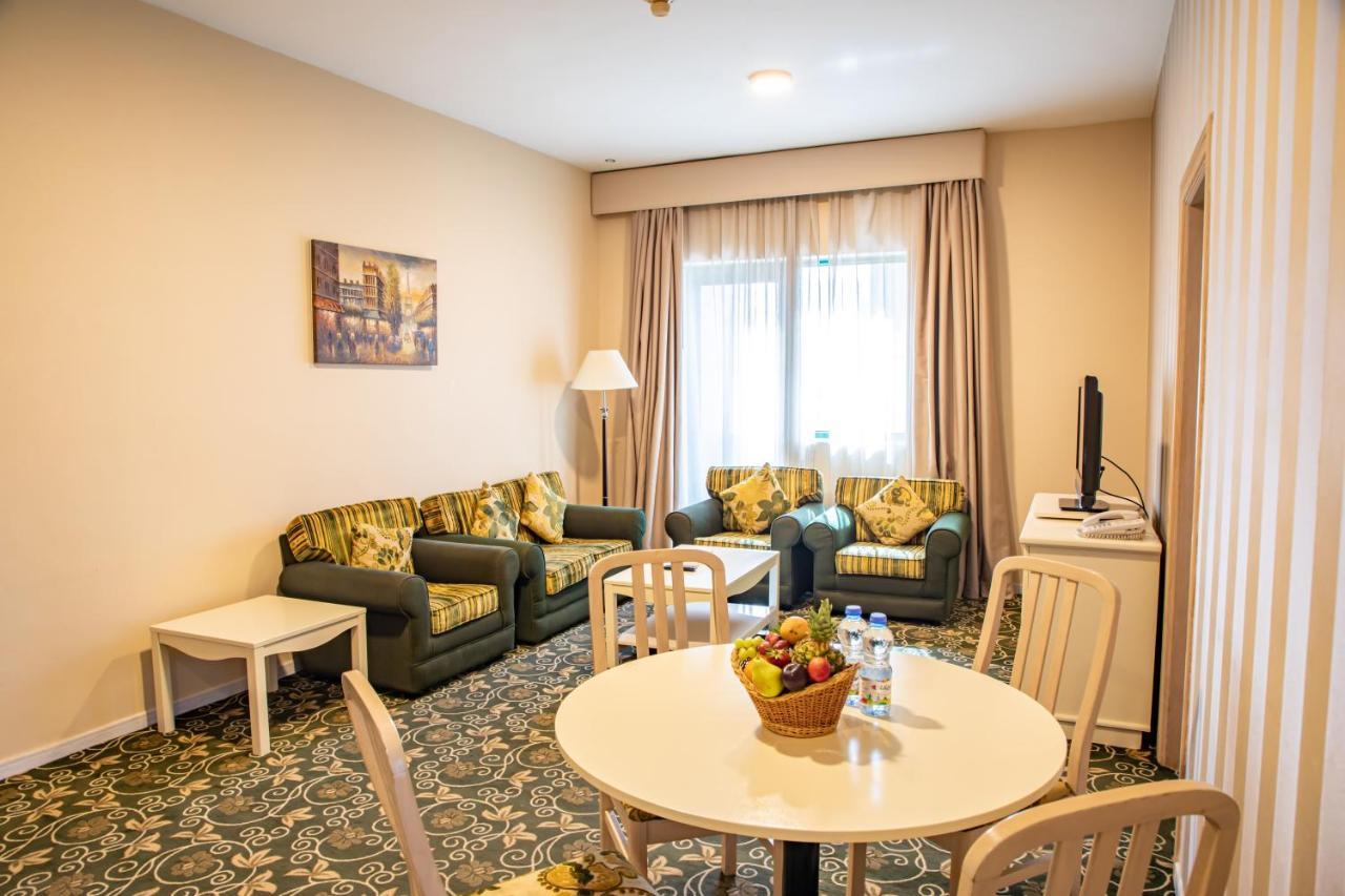 Wescott Pearl Hotel Apartments Dubaï Extérieur photo